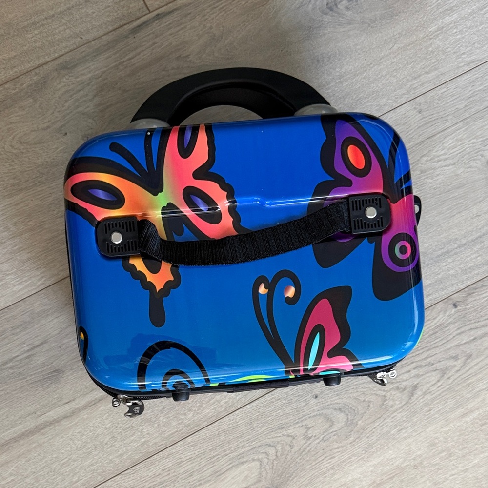 Heys Blue Butterfly Cosmetic Case - Picture 5 of 9